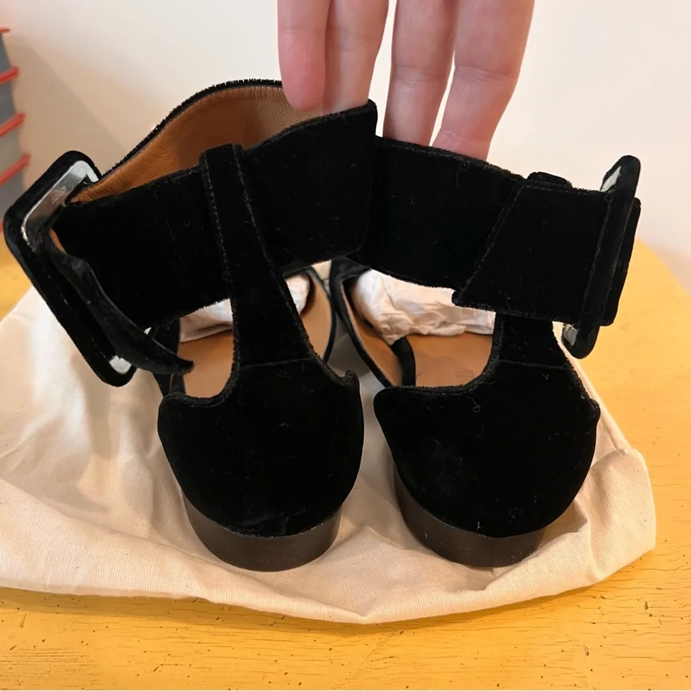 Le Monde Béryl Black Velvet Women's Flats - Picture 2 of 8